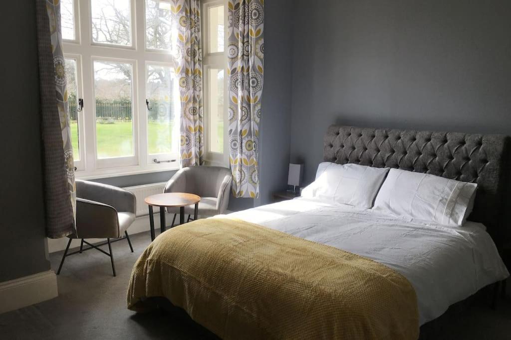 Stylish 2 Bed Apart In The Heart Of North Norfolk Норт Уолшам Екстериор снимка